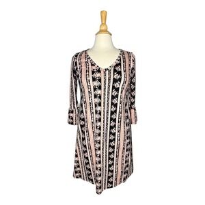 Everly Floral Print Dress V-Neck 3/4 Sleeve Bell Cuff Black‎ Pink Size Small